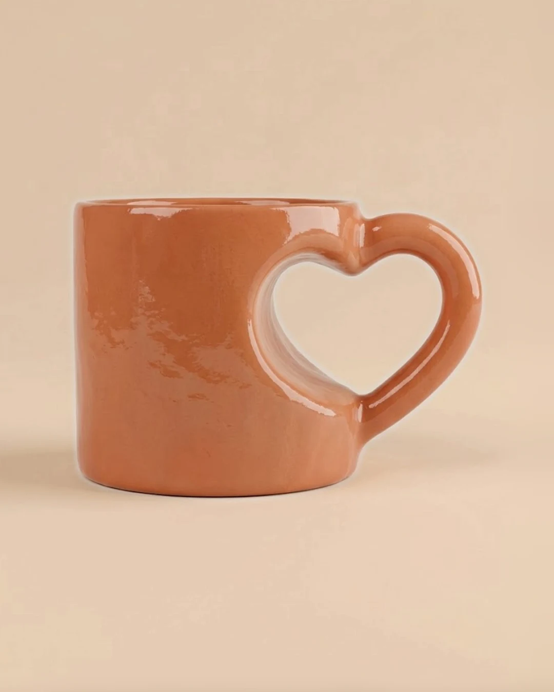 Taza Corazón, hecha a mano por Joha